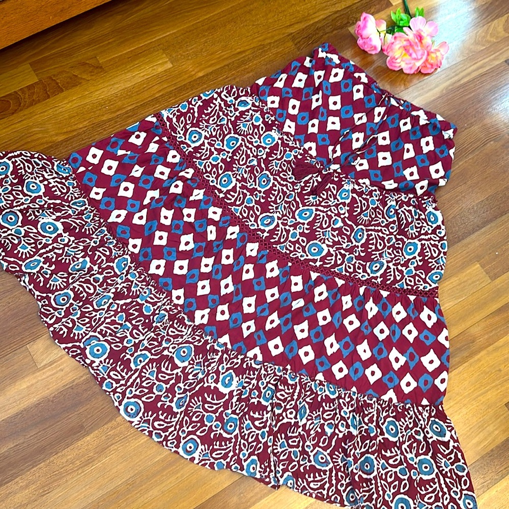 Maxi skirt. Burgundy, white and colors